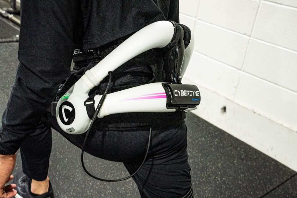 腰椎分離症復帰プログラム HAL®機器トレーニング風景